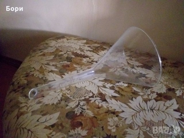 Голяма стъклена фуния, снимка 6 - Буркани, бутилки и капачки - 29745008