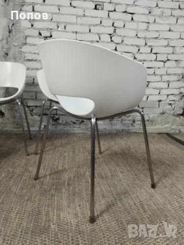 Италиански дизайнерски столове Orbit , снимка 5 - Столове - 49156390
