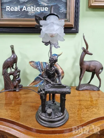 Прекрасна антикварна настолна фигурална лампа , снимка 2 - Настолни лампи - 49103689