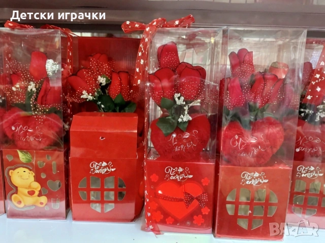 Подаръчен букет с червени рози и плюшено сърце, с LED, романтичен, снимка 3 - Плюшени играчки - 53145691