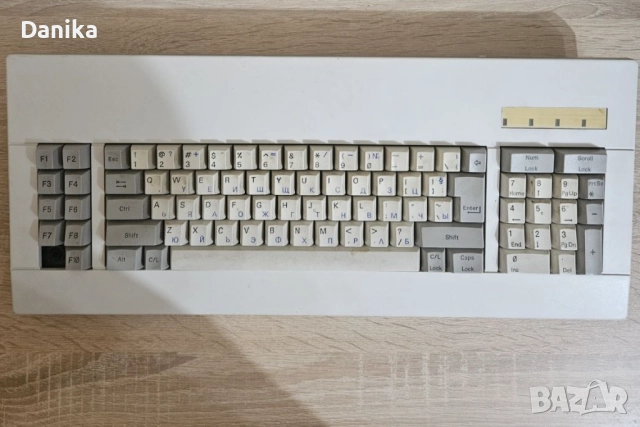 Ретро клавиатура Правец 16 XT AT с превключвател без кабел, снимка 1