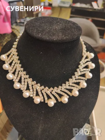 Красиво колие с обеци , снимка 5 - Бижутерийни комплекти - 48339460