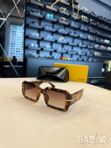 очила с черен обикновен калъф и ув защита prada fendi , снимка 6 - Слънчеви и диоптрични очила - 50751152