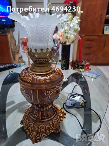 Ретро Настолна Лампа На Ток . Имитация на Газена .Напълно Запазена .