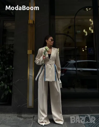 Официален дамски бял комплект от две части 