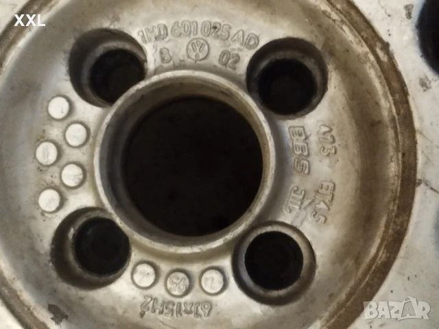 Джанти 15 голф3, снимка 7 - Гуми и джанти - 16259625