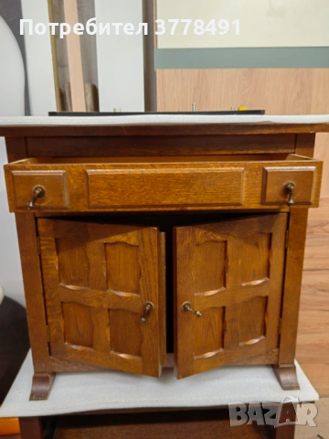 Старинен шкаф от светъл дъб, снимка 2 - Шкафове - 53938870