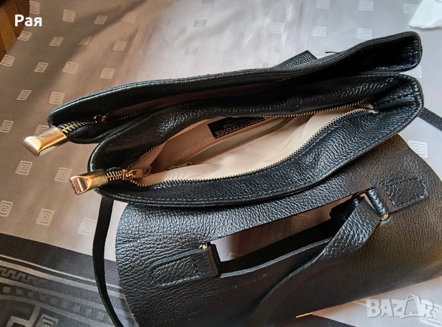 Черна кожена дамска чанта, снимка 5 - Чанти - 50665071
