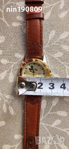 Винтидж двуцветен часовник Lorus by Seiko с Мики Маус, модел Y121-X092, снимка 6 - Дамски - 51535537