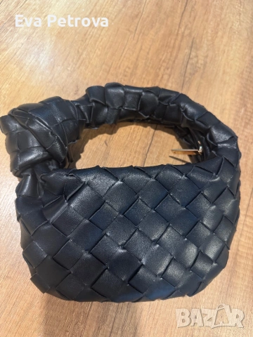 Дамска чанта мини по модел на Bottega Veneta Jodie, снимка 6 - Чанти - 53045616