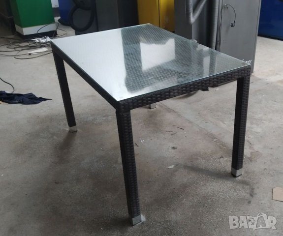 Маса ратан и стъкло, снимка 3 - Маси - 32135312