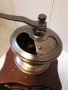 Ретро мелница за кафе, снимка 6