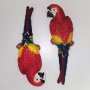 	 Чугунена пластика "Червен папагал"