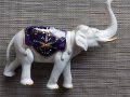 Порцеланова фигура на слон, снимка 1 - Антикварни и старинни предмети - 44514864