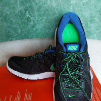 Нови оригинални дамски маратонки Nike, снимка 4 - Маратонки - 25278934