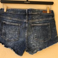 Дънкови панталонки H&M, снимка 3 - Къси панталони и бермуди - 29993004