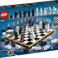 LEGO 76392 Harry Potter ™ Hogwarts ™ Wizard's Chess Хари Потър Шах , снимка 2 - Колекции - 44693244