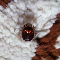 Съветски златен ажурен пръстен с естествен  гранат, снимка 2 - Пръстени - 40341636