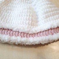 Ръчно плетена шапчица 42см, снимка 2 - Бебешки шапки - 30323386