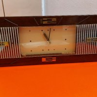 Рядък модел Маяк часовник, снимка 1 - Антикварни и старинни предмети - 38663981