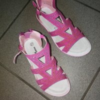 Сандали розови за момичета , снимка 2 - Детски сандали и чехли - 29991685