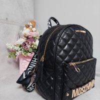 Moschino дамска чанта тип раница дамска раница код 170, снимка 4 - Раници - 39869451