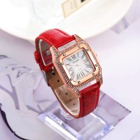 Дамски часовник с квадратен циферблат с камъни и кожена верижка. Цветове: червено и розово, снимка 2 - Дамски - 44444675
