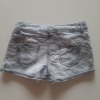 Сиви къси панталонки, снимка 3 - Къси панталони и бермуди - 37197540
