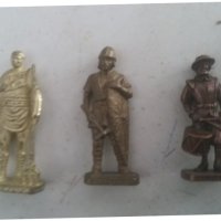 Метални фигурки - войници от Киндер яйца, снимка 1 - Антикварни и старинни предмети - 44151040