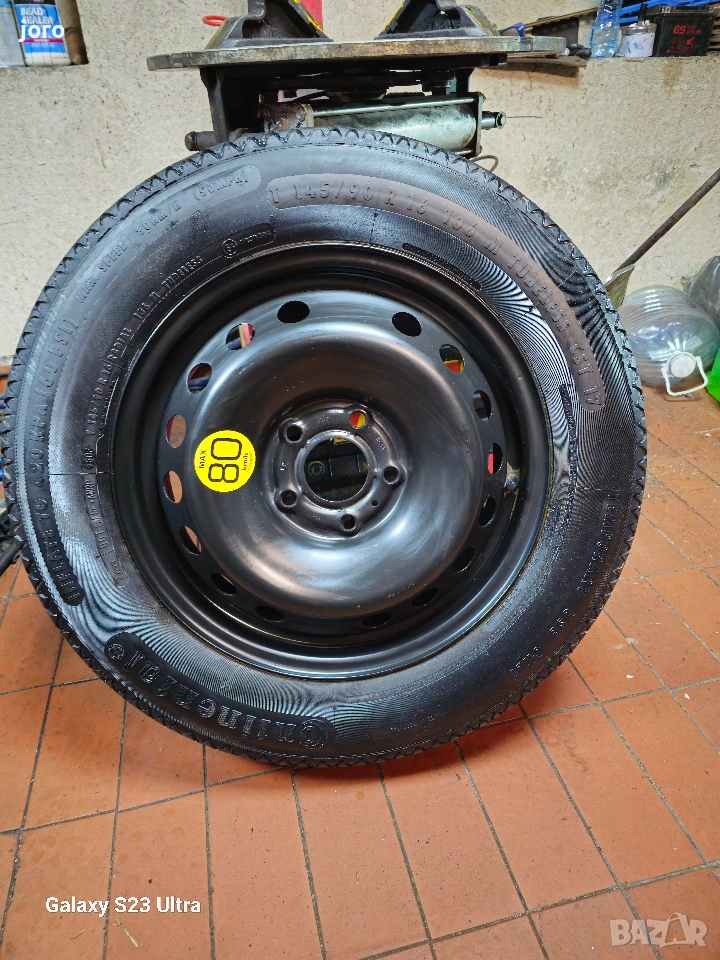 Патерица Dacia Duster , снимка 1