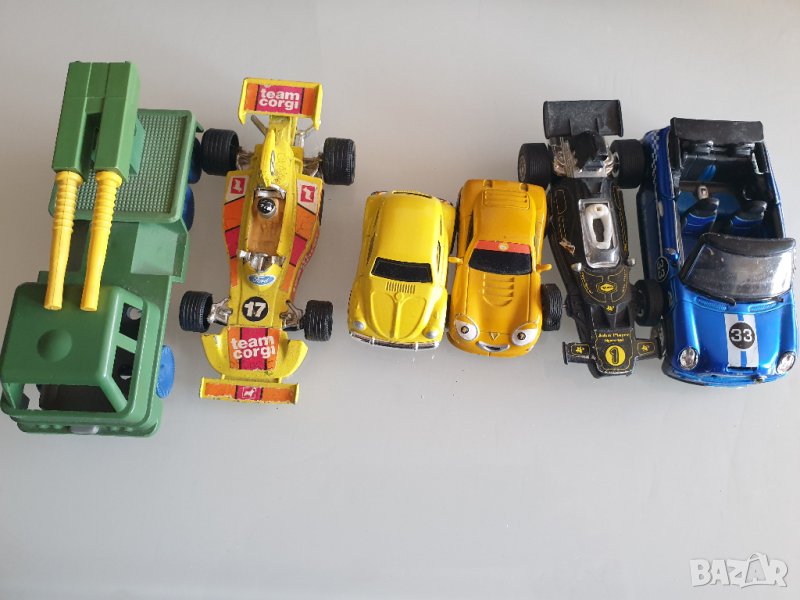 метални и пласмасови колички, снимка 1