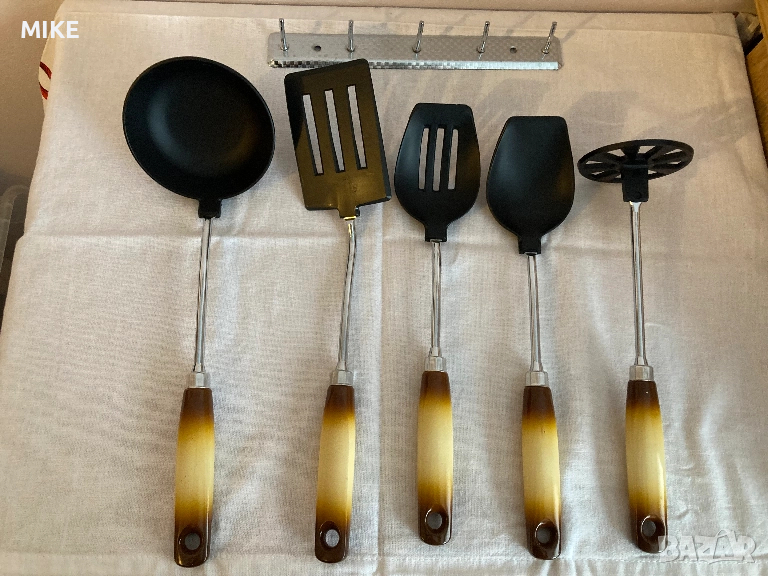 Комплект прибори за готвене с стойка, снимка 1