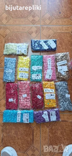 хартиени рози пакет 144 броя, снимка 1