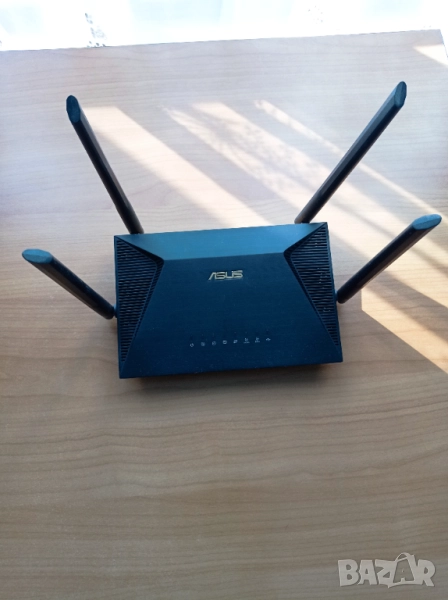 Безжичен рутер ASUS RT-AX1800U, снимка 1