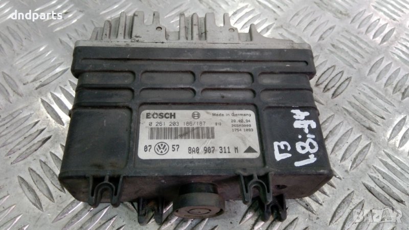 Компютър VW Golf 3,1.8i,1996г. 8A0907311M 0261203186 , снимка 1