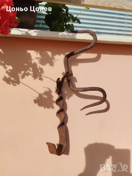 Стар ръчно кован ченгел за дране на животни., снимка 1