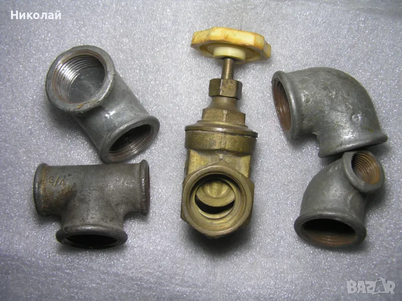 Продавам старо БГ  производство водопроводни части., снимка 1