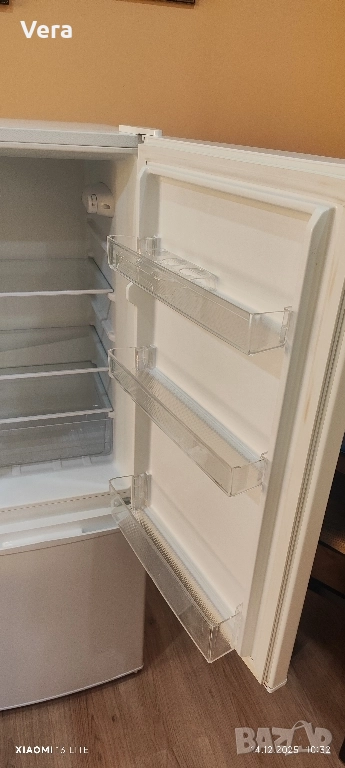 Продава се Хладилник в перфектно състояние 300лв., снимка 1