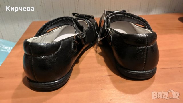 Детски обувки за момиче 25 ти номер с лепка, снимка 3 - Детски обувки - 36915529