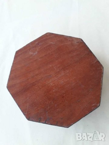 Стара дървена кутийка , снимка 13 - Антикварни и старинни предмети - 29850453