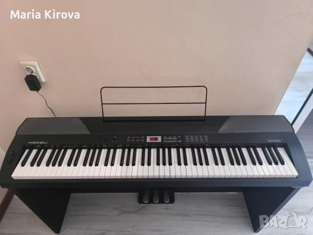 Електронно пиано със стойка, снимка 2 - Друга електроника - 51437613