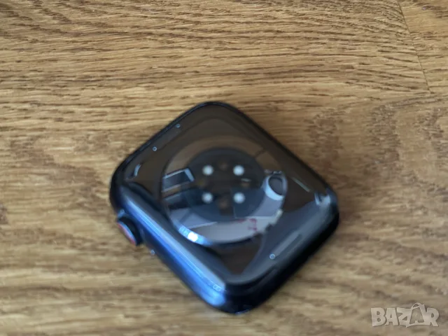 Apple Watch 9 / 45mm / Celluar + GPS, снимка 6 - Смарт часовници - 56424746