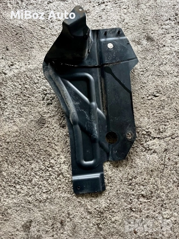 Кора подкалник БМВ Е90 91 BMW, снимка 4 - Части - 52344347