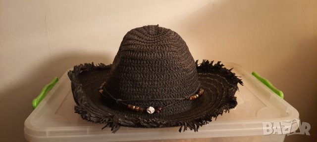 Шапка,капела, снимка 2 - Шапки - 30869478