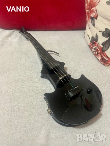 Zeta Jazz Violin 5 Strings Цигулка Зета Добро Състояние Цена в Евро , снимка 4 - Струнни инструменти - 54286975