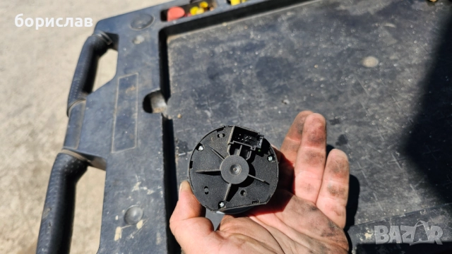 Ключ за фарове за Audi q7, снимка 4 - Части - 51684796