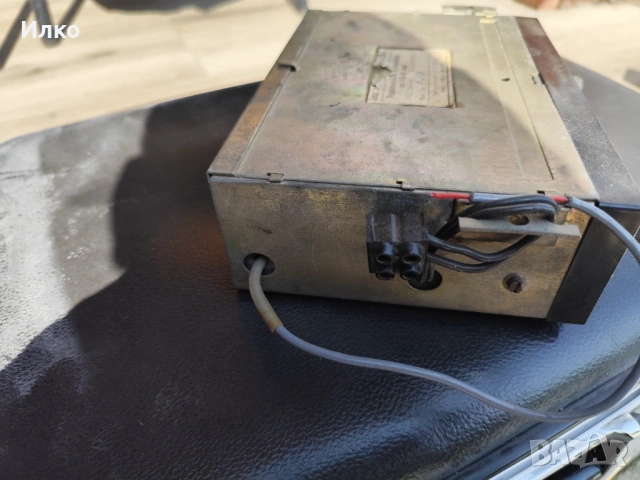 Авто радио антика, снимка 3 - Антикварни и старинни предмети - 54089877