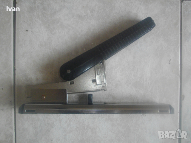 NOVUS Старо Качество Ръчен Телбод Такер За Скоби 3мм/5мм/7мм/10мм-НОВ-Професионален-Иноксов-Отличен, снимка 13 - Други инструменти - 44819631