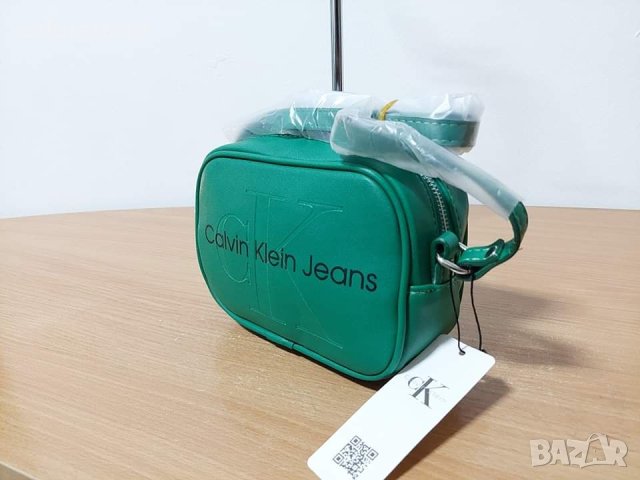 Зелена чанта Calvin Klein код DS-E123, снимка 2 - Чанти - 40774353