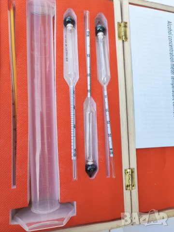 Прецизен спиртомер зяа ракия  в дървена кутия с мензура, термометър и таблицакутия , снимка 5 - Други - 38727051